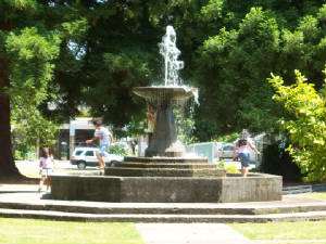 webassets/fountain2.jpg